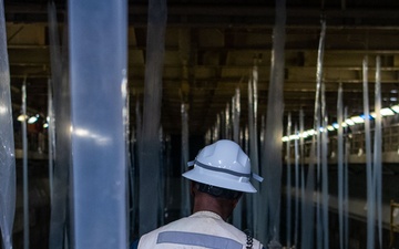 USS Essex conducts ballast testing underway