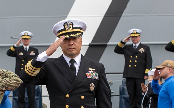 USS Tripoli Holds Change of Command Ceremony
