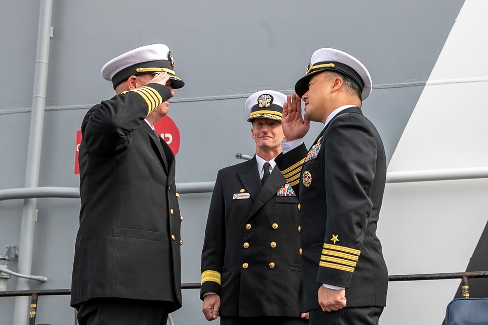 USS Tripoli Holds Change of Command Ceremony