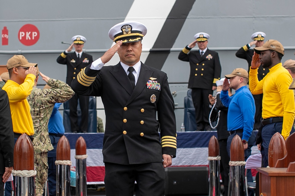 USS Tripoli Holds Change of Command Ceremony