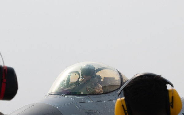 F-16’s refuel during Ferocious Falcon 6 exercise