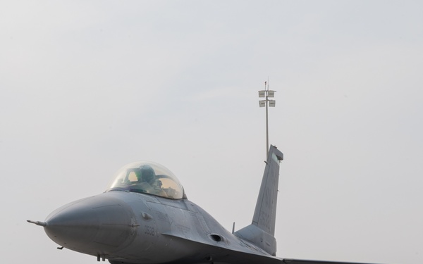 F-16’s refuel during Ferocious Falcon 6 exercise