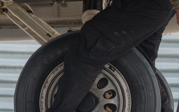 F-16’s refuel during Ferocious Falcon 6 exercise