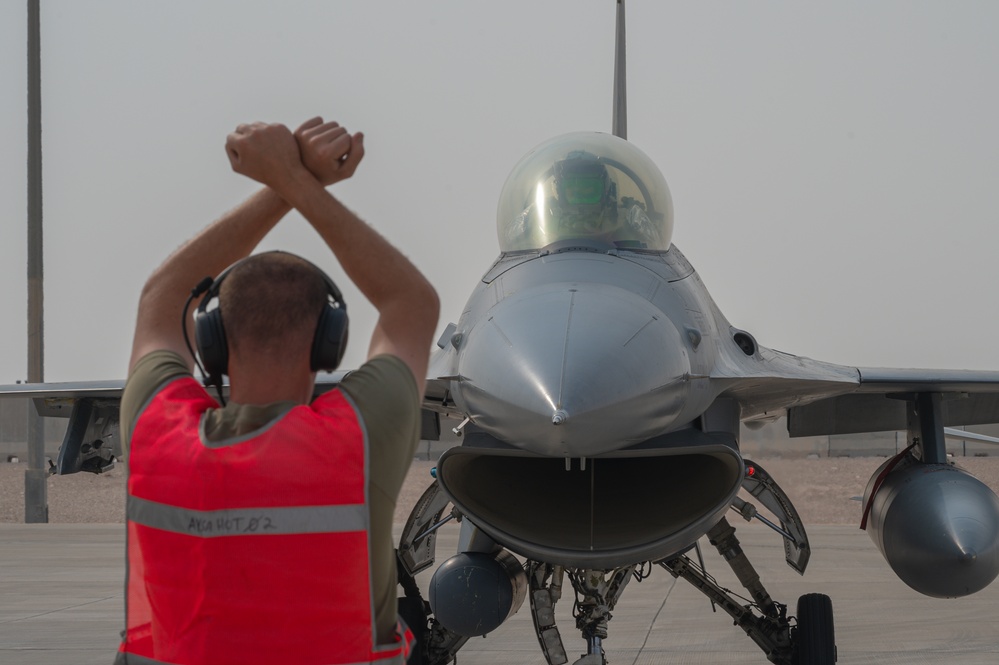 F-16’s refuel during Ferocious Falcon 6 exercise