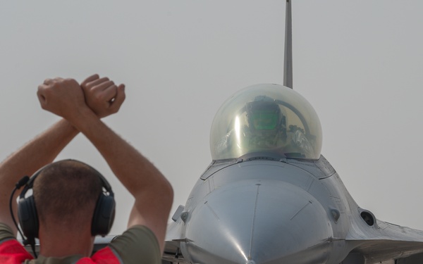 F-16’s refuel during Ferocious Falcon 6 exercise