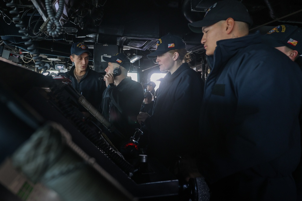 USS Paul Ignatius (DDG 117) arrives in Toulon Naval Base, France