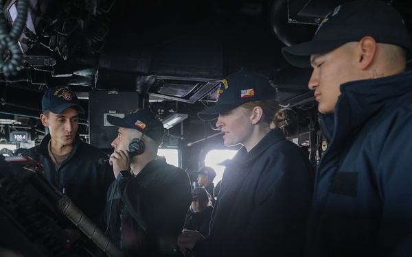 USS Paul Ignatius (DDG 117) arrives in Toulon Naval Base, France