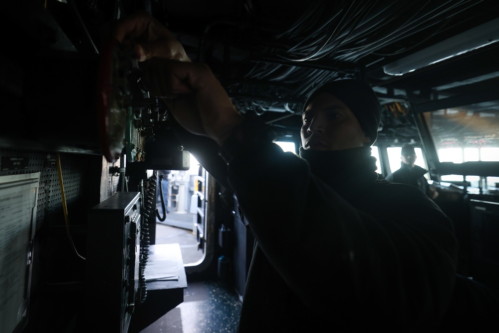 USS Paul Ignatius (DDG 117) arrives in Toulon Naval Base, France