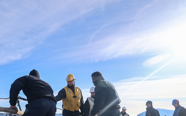 USS Paul Ignatius (DDG 117) arrives in Toulon Naval Base, France
