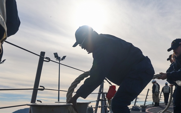 USS Paul Ignatius (DDG 117) arrives in Toulon Naval Base, France