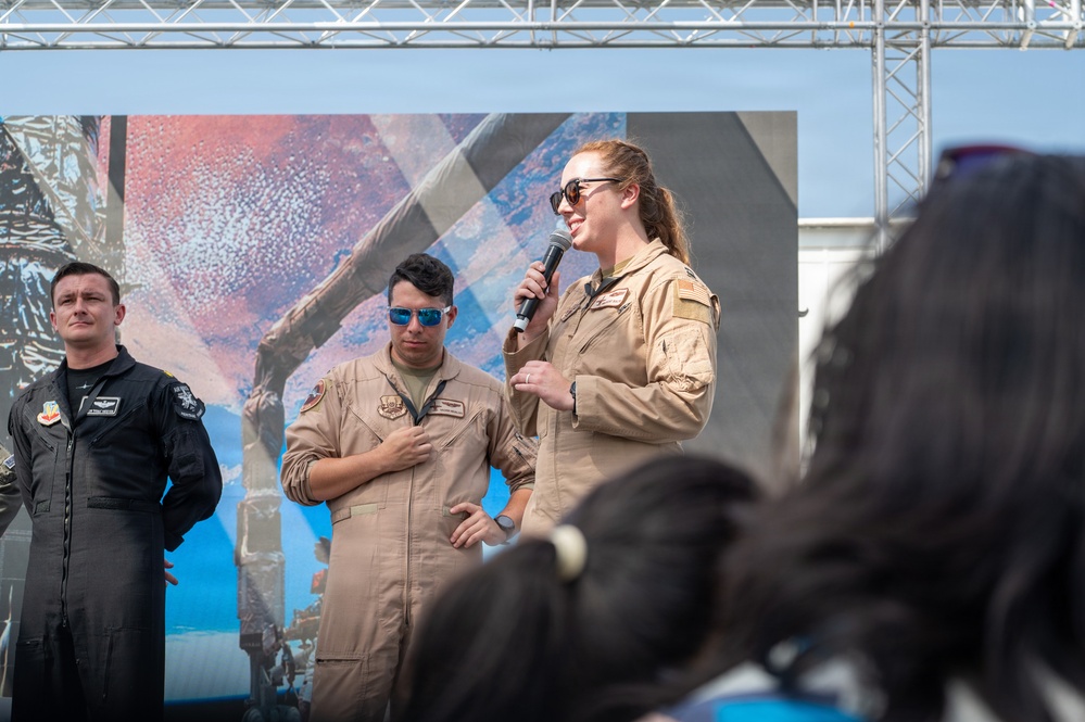 Building Partnerships: U.S. Pilots Engage Students at Dubai Airshow 2025
