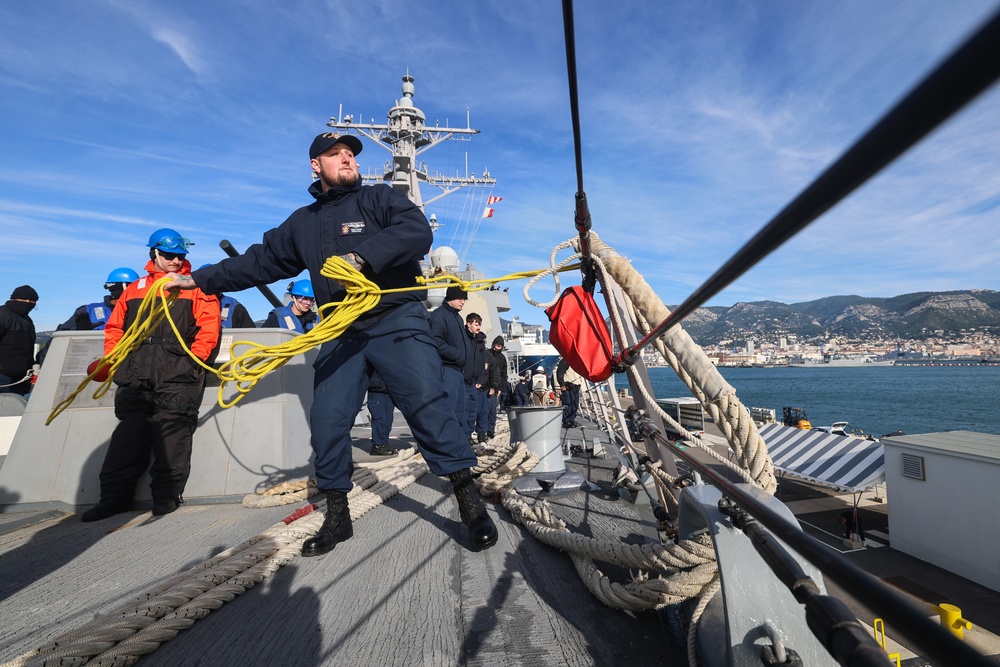 USS Paul Ignatius (DDG 117) arrives in Toulon Naval Base, France