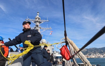 USS Paul Ignatius visits Toulon, France, to strengthen defense partnerships