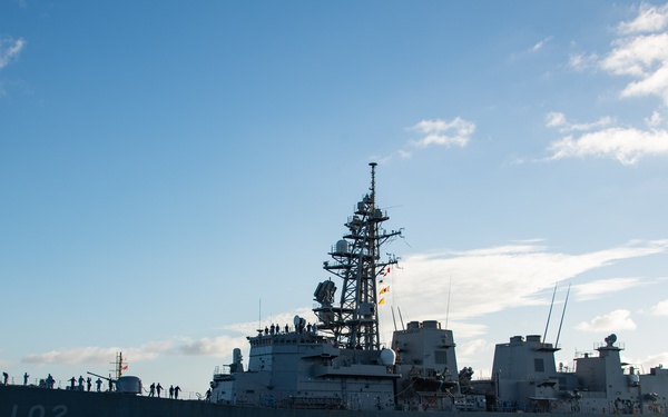 JS Harusame (DD 102) pulls in to NSF Diego Garcia