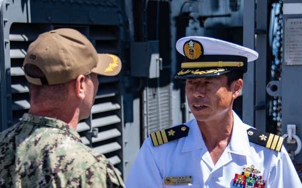 NSF Diego Garcia leadership tours JS Harusame (DD 102)