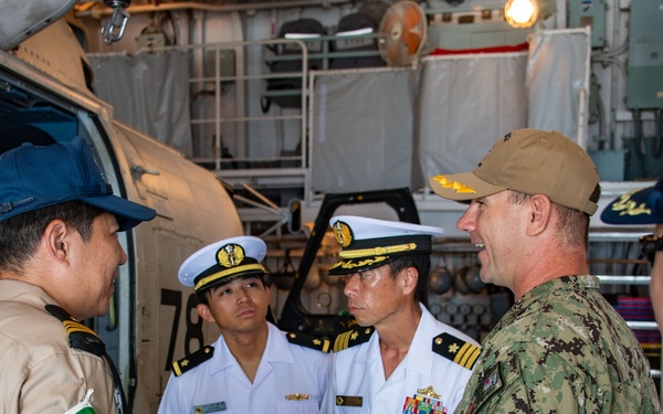 NSF Diego Garcia leadership tours JS Harusame (DD 102)