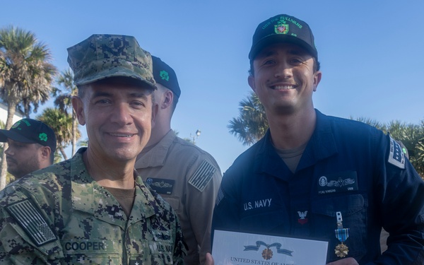Adm. Brad Cooper, Presents Joint Awards with “R” Device to USS The Sullivans (DDG 68)