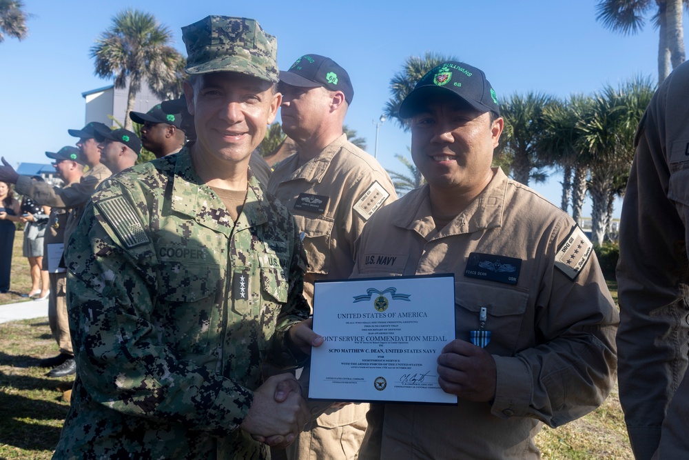 Adm. Brad Cooper, Presents Joint Awards with “R” Device to USS The Sullivans (DDG 68)