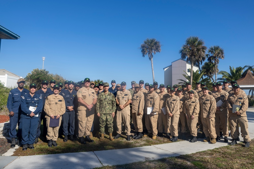 Adm. Brad Cooper, Presents Joint Awards with “R” Device to USS The Sullivans (DDG 68)