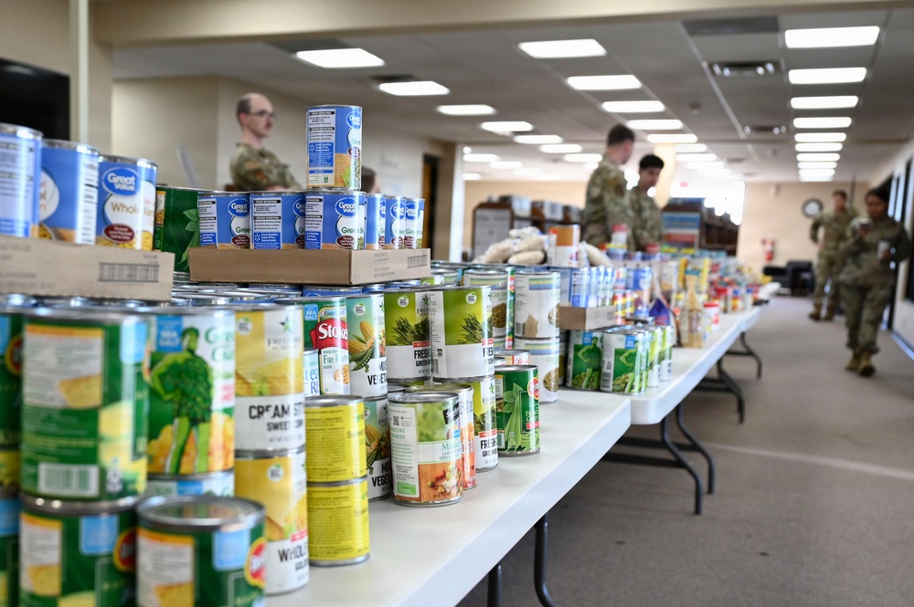 27th SOW hosts food drive for Airmen and families