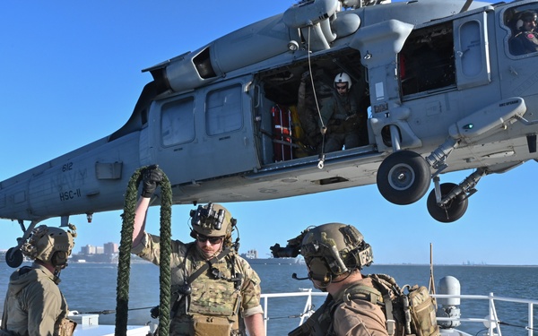 Coast Guard Maritime Security Response Team – East conducts boarding team delivery training at sea with Coast Guard, Navy assets