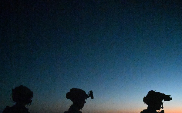 Coast Guard Maritime Security Response Team – East conducts boarding team delivery training at sea with Coast Guard, Navy assets