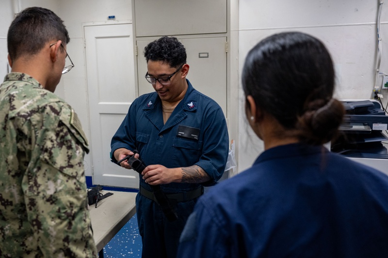 USS America (LHA 6) Conducts Tactical Casualty Combat Care (TCCC) Course