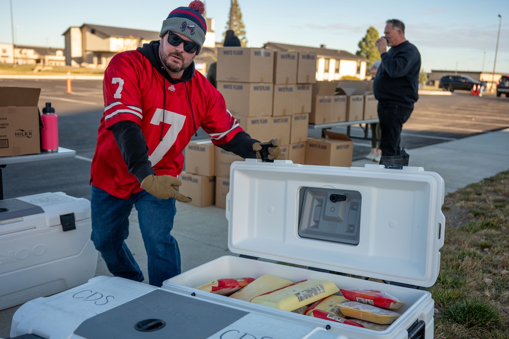 Malmstrom private organizations host drive-thru food pantry following government shutdown