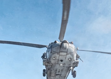 EODMU-11 Conducts Helicopter Casting Training