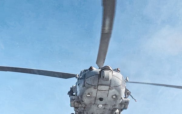 EODMU-11 Conducts Helicopter Casting Training