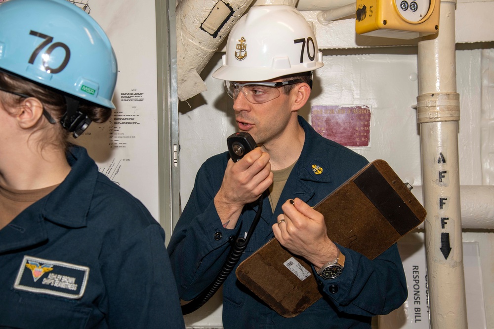 USS Carl Vinson (CVN 70) Shipboard Operations