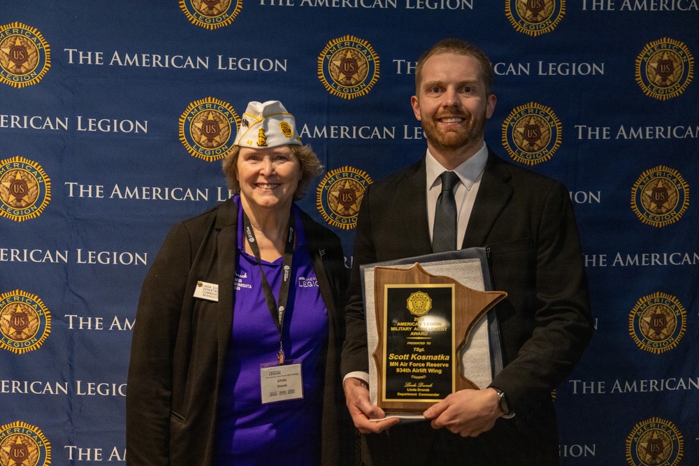 Service beyond the uniform: Minnesota National Guard Soldiers honored by American Legion