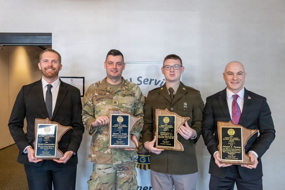 Service beyond the uniform: Minnesota National Guard Soldiers honored by American Legion