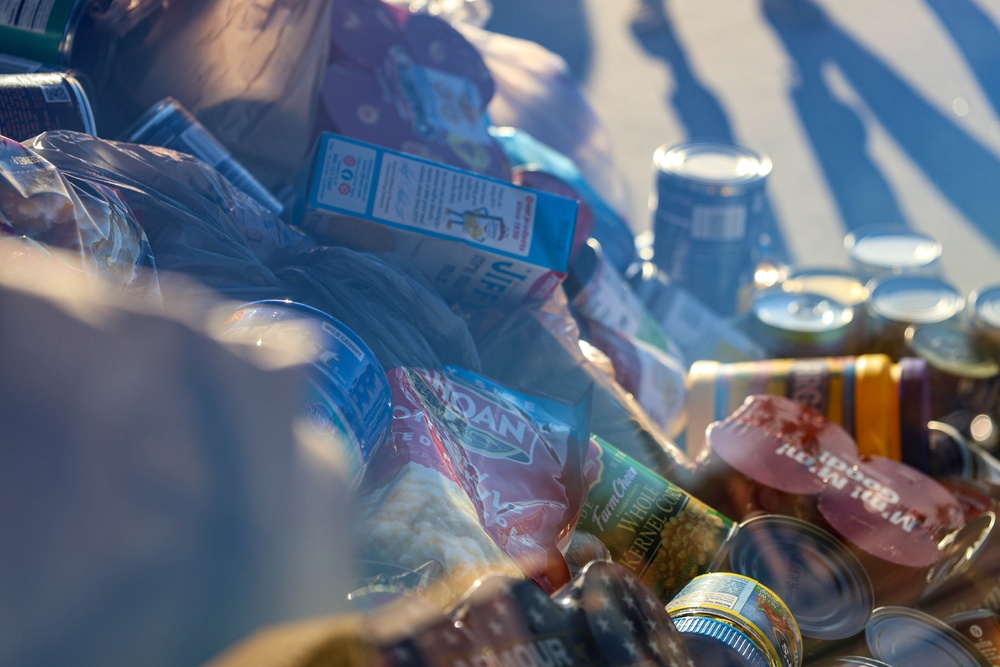 95th Civil Affairs Brigade (Special Operations) (Airborne) Collect a Literal Ton of Food for a Charity Ruck March