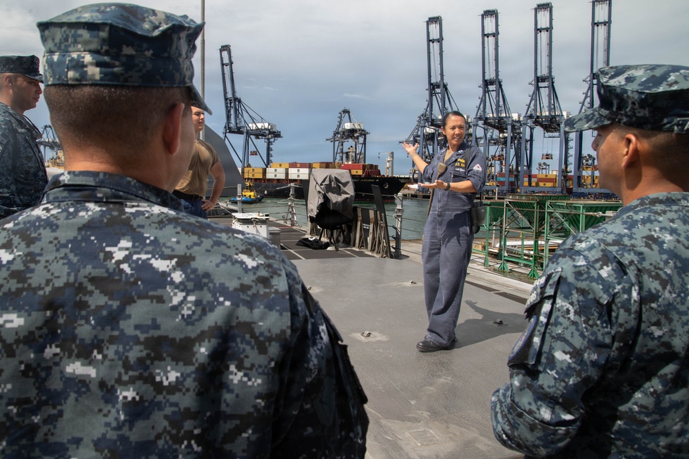 U.S.S. Pierre Passes Through Panama Canal with Servicio Nacional Aeronaval