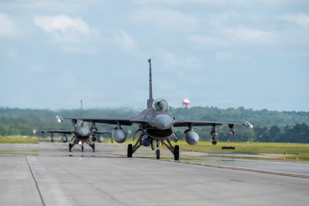 SCANG F-16 Fighting Falcon fighter jets