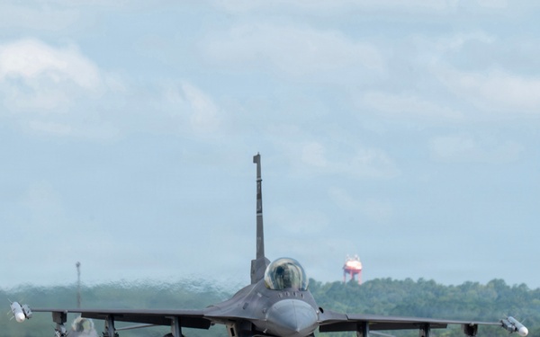 SCANG F-16 Fighting Falcon fighter jets