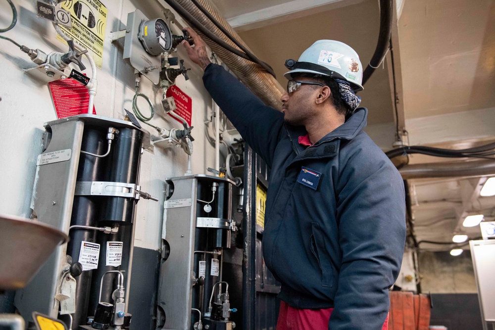 Ronald Reagan Sailors Maintain Firefighting Bottles