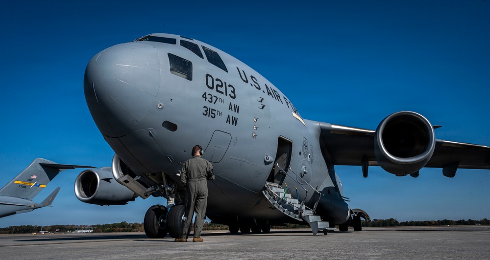 14th Airlift Squadron Runs Low-Level Training