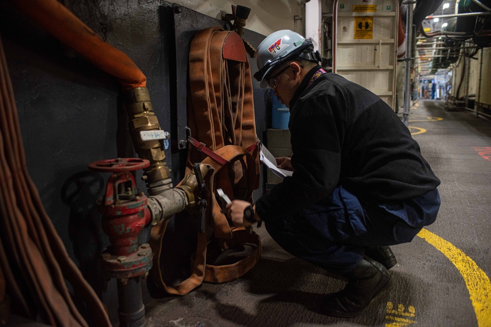 Ronald Reagan Sailors Conduct Maintenance