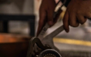 Ronald Reagan Sailors Conduct Maintenance