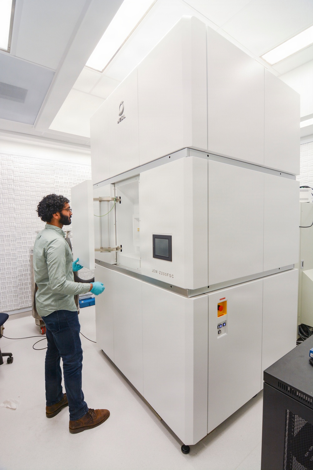 WRAIR’s Cryo EM Lab Delivers Near Atomic Visualization to Speed Military Medical Countermeasure Development