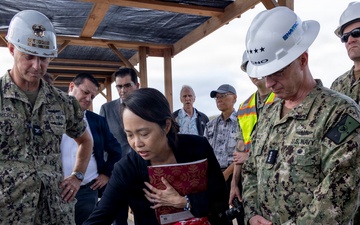 Chief of Naval Operations Visits the Future Dry Dock 5