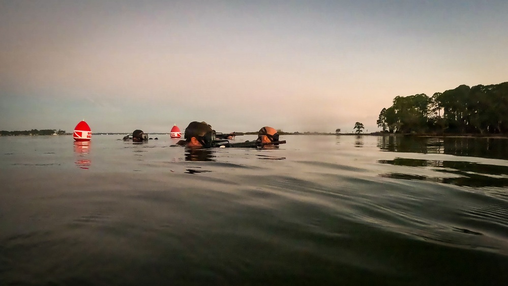7th Special Forces Group (Airborne) dive team conducts training