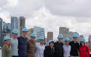 USS Carl Vinson (CVN 70) hosts nuclear propulsion officer candidates