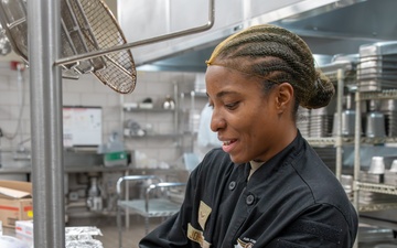 Elkhorn Dining Facility team plates meals to power nuclear deterrence