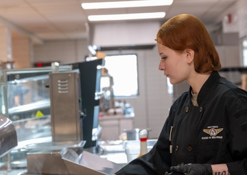 Elkhorn Dining Facility team plates meals to power nuclear deterrence