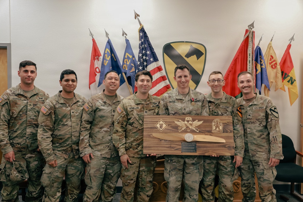 Air Cav conducts Retirement Ceremony