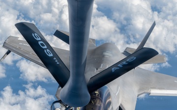 Joint force in motion: Marines and Airmen integrate over the Pacific