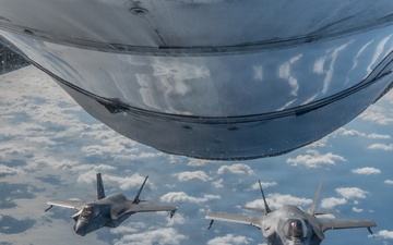 Joint force in motion: Marines and Airmen integrate over the Pacific